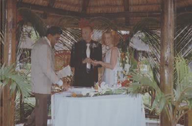 Exchanging rings - 18Kb