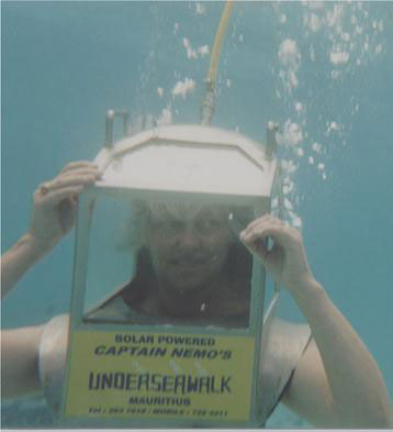 Brenda under the sea - 13Kb